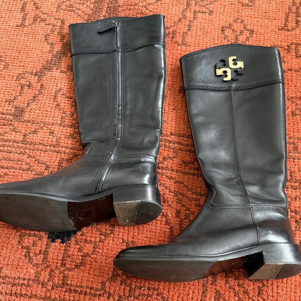 Tory Burch Black Leather Knee-High Riding Boots with Gold Logo - Picture 10 of 11